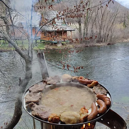 Vikendica Ribnik
